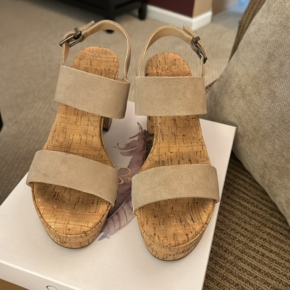 Jessica Simpson JP Morgani Cork Sandals - Picture 7 of 8
